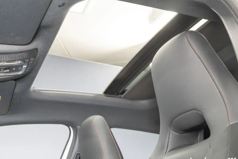 Mercedes-Benz A 180 din 2023 cu 15.592 km - oferta MER119332 - foto 2