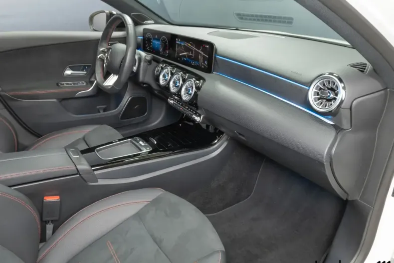 Mercedes-Benz A 180 din 2023 cu 15.592 km - oferta MER119332 - foto 15