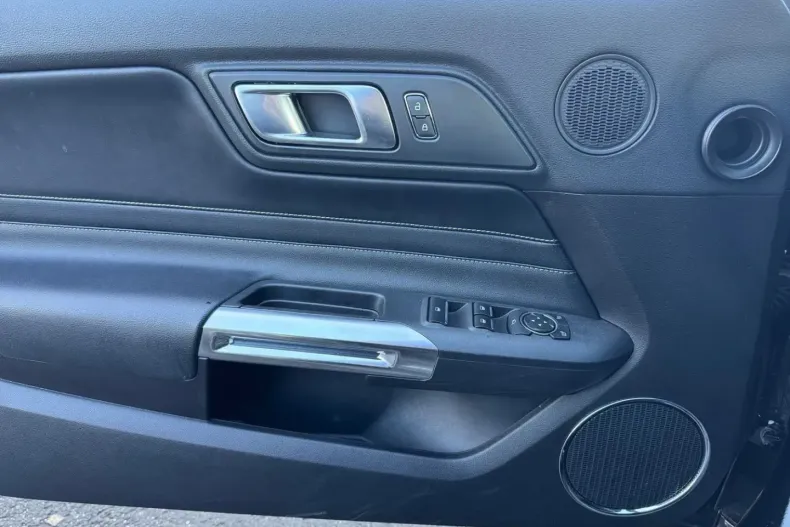 Ford Mustang din 2022 cu 32.182 km - oferta FOR119344 - foto 10