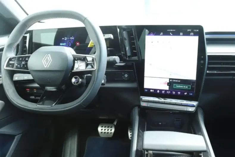 Renault Rafale din 2025 cu 1.385 km - oferta REN119351 - foto 12