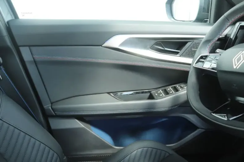 Renault Rafale din 2025 cu 1.385 km - oferta REN119351 - foto 23