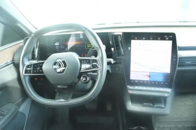 Renault Megane E-TECH din 2023 cu 14.132 km - oferta REN119352 - foto 12