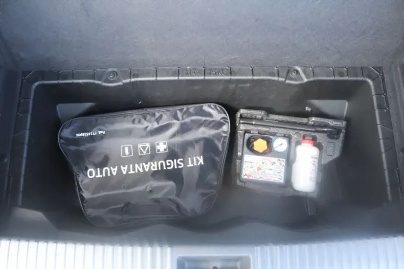 Renault Megane E-TECH din 2023 cu 14.132 km - oferta REN119352 - foto 22