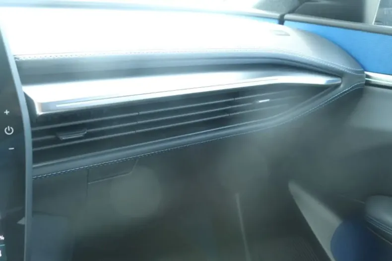 Renault Scenic din 2024 cu 7.094 km - oferta REN119353 - foto 24