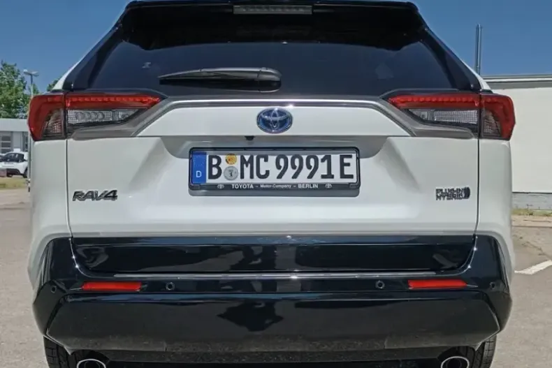 Toyota RAV4 din 2024 cu 9.010 km - oferta TOY119355 - foto 7