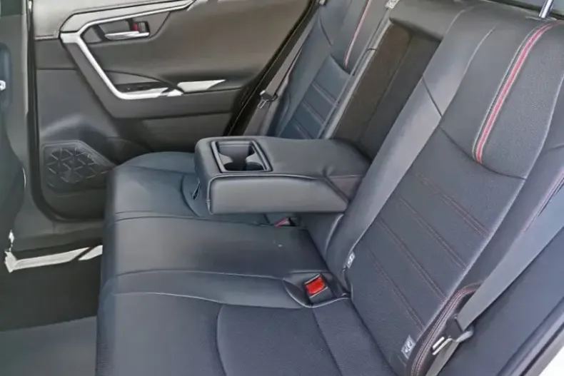 Toyota RAV4 din 2024 cu 9.010 km - oferta TOY119355 - foto 10