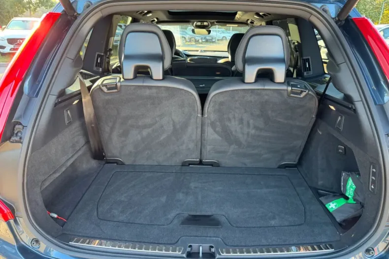 Volvo XC90 din 2024 cu 25.000 km - oferta VOL119357 - foto 9