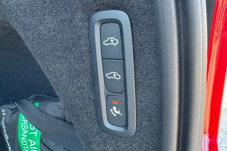 Volvo XC90 din 2024 cu 25.000 km - oferta VOL119357 - foto 10