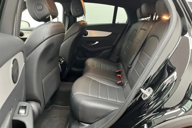 Mercedes-Benz GLC 300 din 2022 cu 99.988 km - oferta MER119368 - foto 11