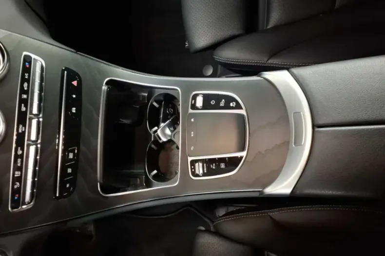 Mercedes-Benz GLC 300 din 2022 cu 99.988 km - oferta MER119368 - foto 16