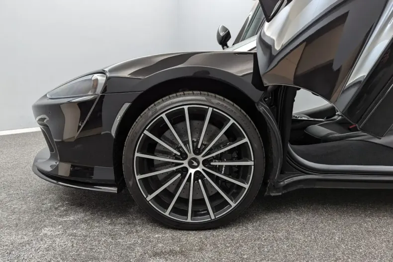 McLaren GT din 2023 cu 2.300 km - oferta MCL119369 - foto 5