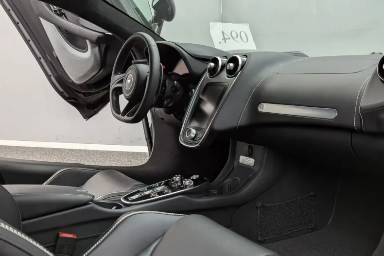 McLaren GT din 2023 cu 2.300 km - oferta MCL119369 - foto 26