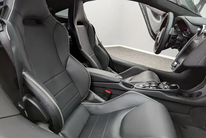 McLaren GT din 2023 cu 2.300 km - oferta MCL119369 - foto 27