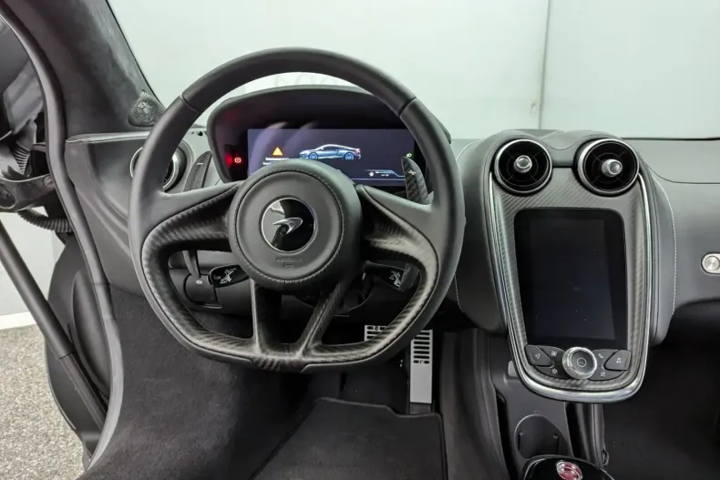 McLaren GT din 2023 cu 2.300 km - oferta MCL119369 - foto 28