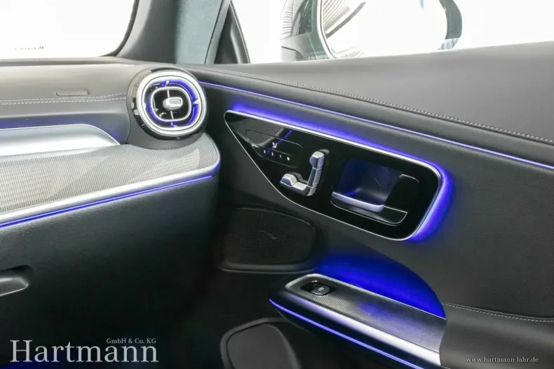 Mercedes-Benz CLE 200 din 2023 cu 4.200 km - oferta MER119370 - foto 10