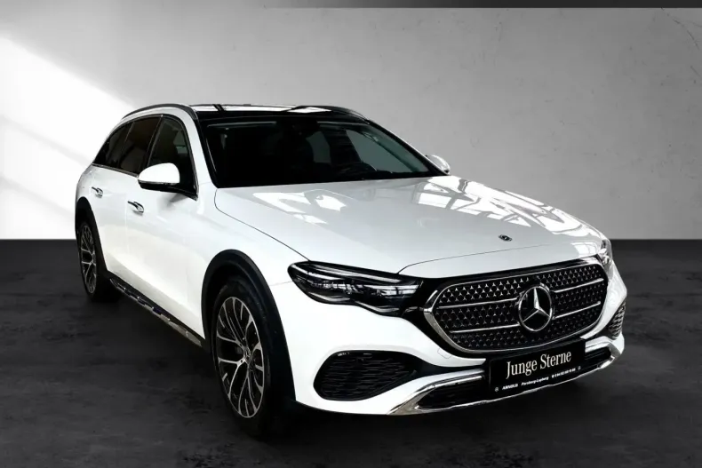 Mercedes-Benz E 300 din 2024 cu 12.590 km - oferta MER119375 - foto 6