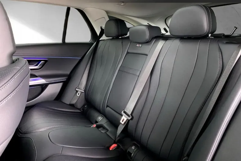 Mercedes-Benz E 300 din 2024 cu 12.590 km - oferta MER119375 - foto 9