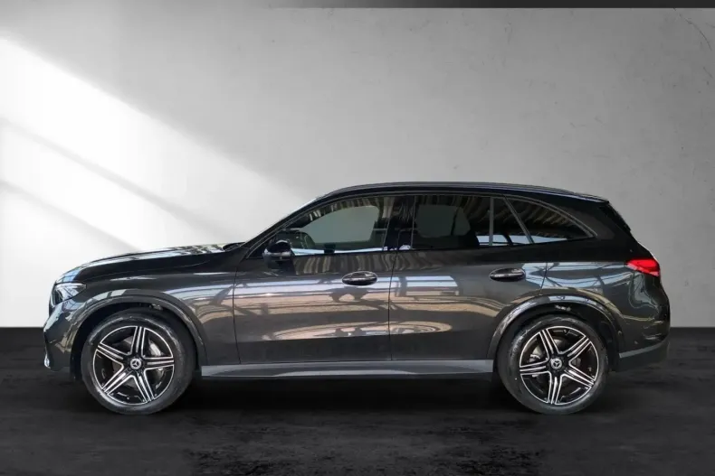 Mercedes-Benz GLC 200 din 2023 cu 5.530 km - oferta MER119378 - foto 2