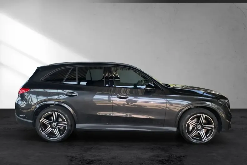 Mercedes-Benz GLC 200 din 2023 cu 5.530 km - oferta MER119378 - foto 5