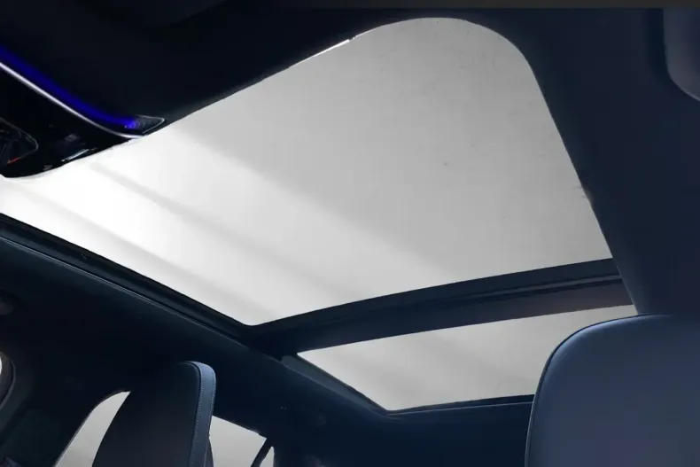 Mercedes-Benz GLC 200 din 2023 cu 5.530 km - oferta MER119378 - foto 13