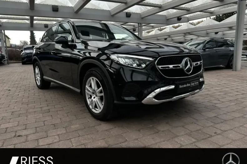 Mercedes-Benz GLC 200 din 2024 cu 11.559 km - oferta MER119389 - foto 3