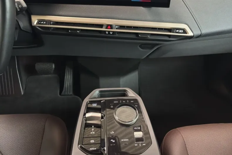 BMW iX din 2022 cu 82.605 km - oferta BMW119395 - foto 17