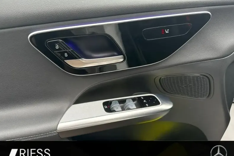 Mercedes-Benz GLC 200 din 2024 cu 9.283 km - oferta MER119400 - foto 10