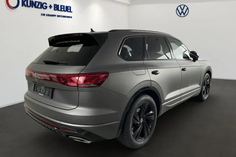 Volkswagen Touareg din 2024 cu 46.900 km - oferta VOL119403 - foto 3