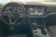 Volkswagen Touareg din 2024 cu 46.900 km - oferta VOL119403 - foto 12