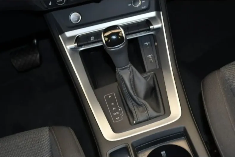 Audi Q3 din 2020 cu 26.760 km - oferta AUD119414 - foto 10