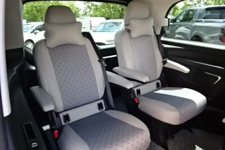 Mercedes-Benz V 300 din 2020 cu 69.404 km - oferta MER119452 - foto 10