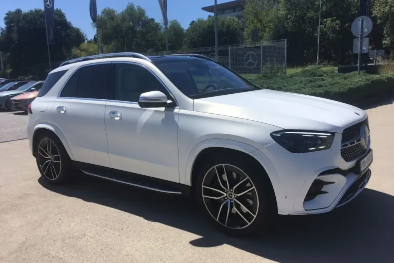 Mercedes-Benz GLE 450 din 2023 cu 17.000 km - oferta MER119456 - foto 1