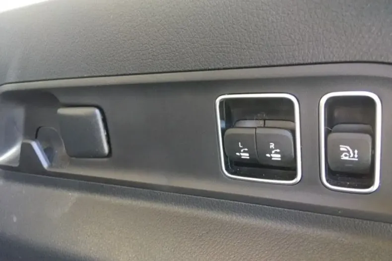 Mercedes-Benz GLE 450 din 2023 cu 17.000 km - oferta MER119456 - foto 13