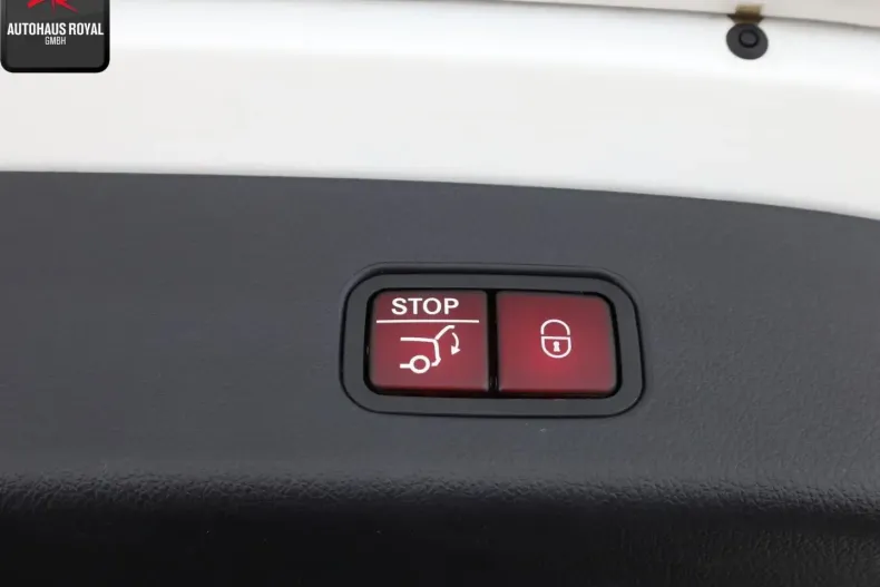 Mercedes-Benz GLC 300 din 2023 cu 50.000 km - oferta MER119473 - foto 24