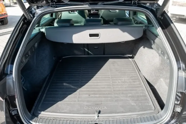 Skoda Octavia din 2023 cu 42.800 km - oferta SKO119477 - foto 28