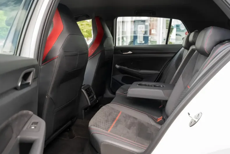 Volkswagen Golf din 2023 cu 21.250 km - oferta VOL119478 - foto 8