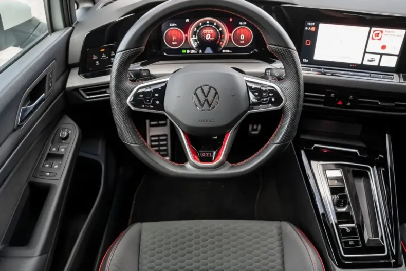 Volkswagen Golf din 2023 cu 21.250 km - oferta VOL119478 - foto 11