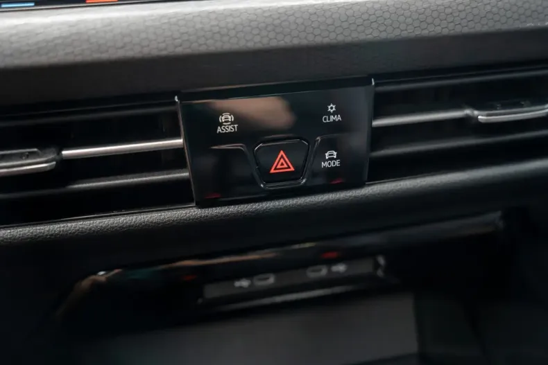 Volkswagen Golf din 2023 cu 21.250 km - oferta VOL119478 - foto 18