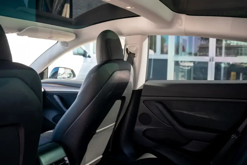 Tesla Model 3 din 2023 cu 24.351 km - oferta TES119480 - foto 10