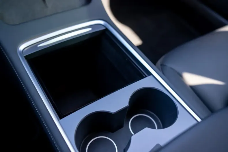 Tesla Model 3 din 2023 cu 24.351 km - oferta TES119480 - foto 30