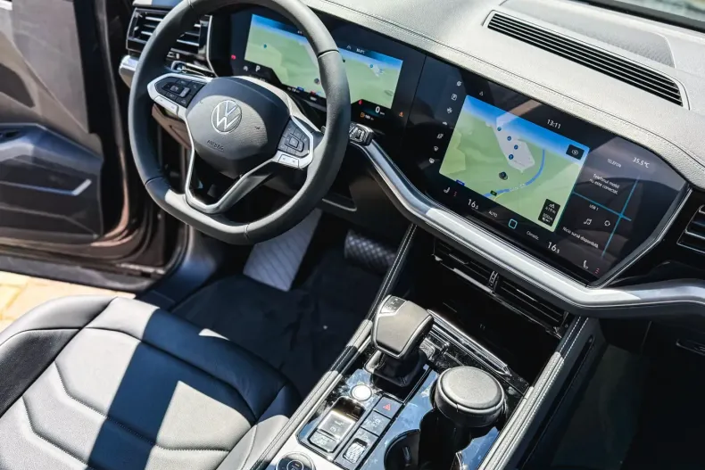 Volkswagen Touareg din 2025 cu 1 km - oferta VOL119481 - foto 8