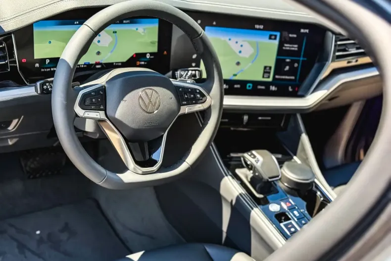 Volkswagen Touareg din 2025 cu 1 km - oferta VOL119481 - foto 10