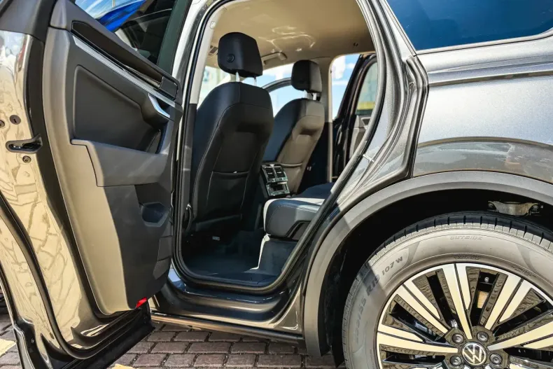 Volkswagen Touareg din 2025 cu 1 km - oferta VOL119481 - foto 12
