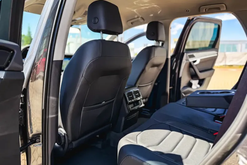 Volkswagen Touareg din 2025 cu 1 km - oferta VOL119481 - foto 14