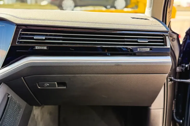 Volkswagen Touareg din 2025 cu 1 km - oferta VOL119481 - foto 22