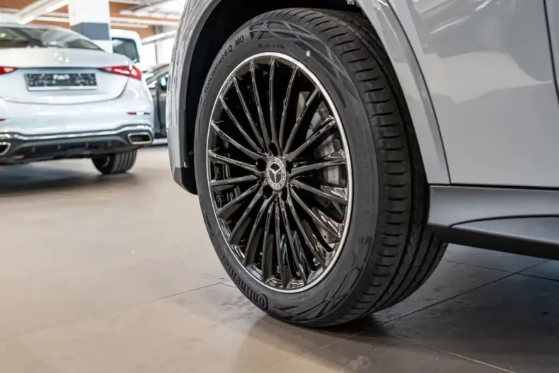 Mercedes-Benz GLC 300 din 2025 cu 5.000 km - oferta MER119484 - foto 3