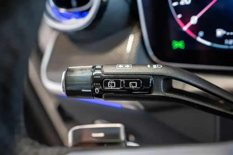 Mercedes-Benz GLC 300 din 2025 cu 5.000 km - oferta MER119484 - foto 5