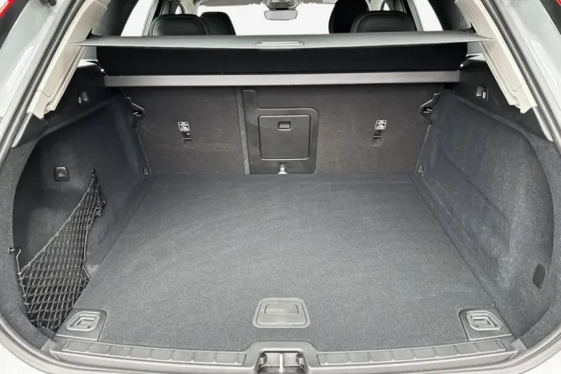 Volvo XC60 din 2024 cu 28.400 km - oferta VOL119485 - foto 9