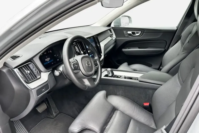 Volvo XC60 din 2024 cu 28.400 km - oferta VOL119485 - foto 10