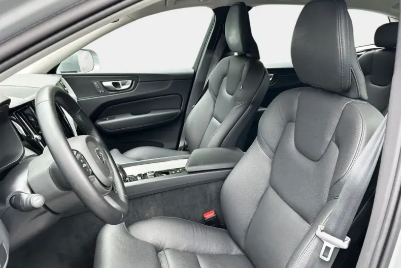 Volvo XC60 din 2024 cu 28.400 km - oferta VOL119485 - foto 11